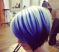 niebieskie włosy