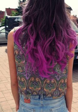 fioletowe końcówki włosów