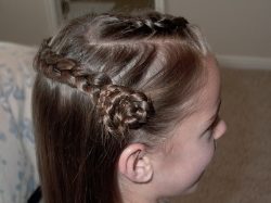 fryzura dla dziewczynki warkocze ślimaki