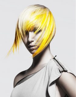 neonowy żółty we włosach