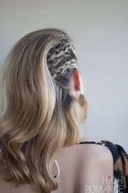 fryzura z warkoczem