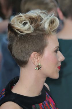 nowa fryzura Scarlett Johansson